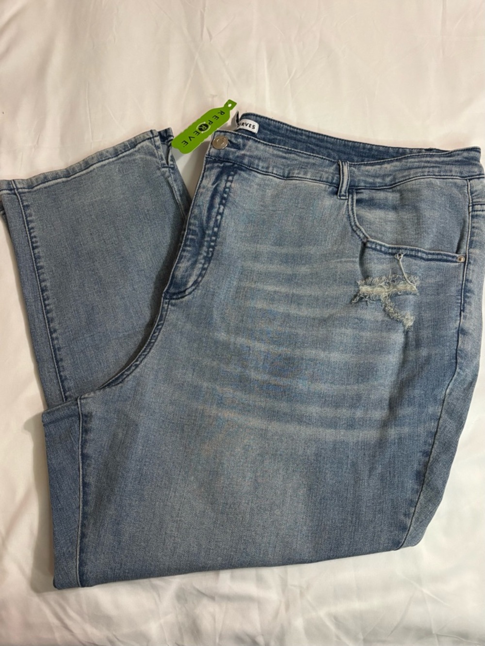 Light Wash Distressed Ankle Jeans - size 28WP
